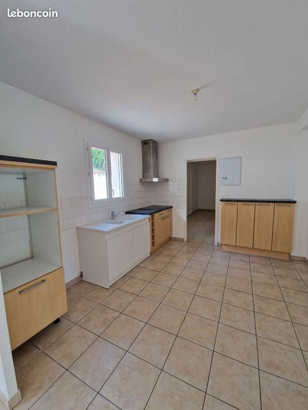 Maison à louer, 138m², Noizay
