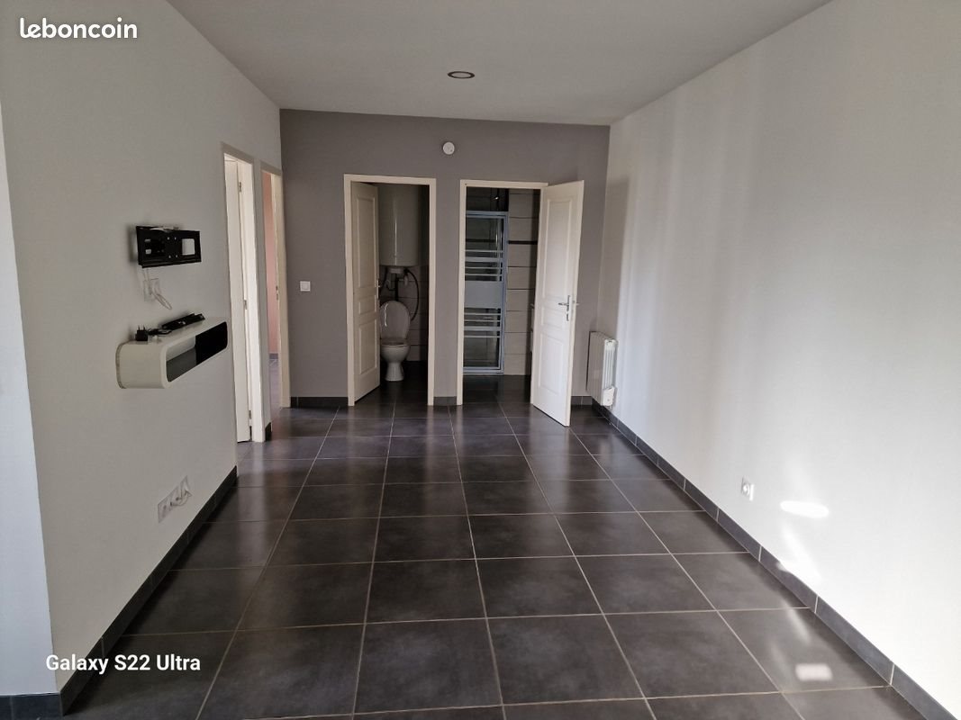 Appartement à louer, 35m², Brézins