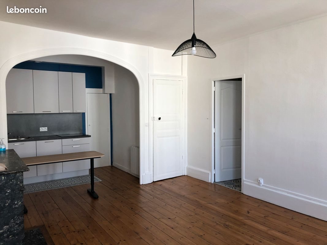 Appartement à louer, 42m², Rochefort
