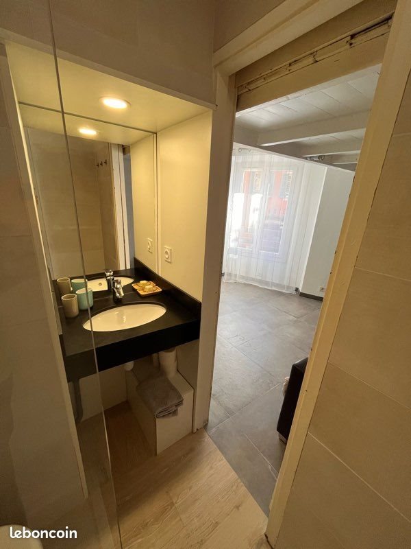 Appartement à louer, 25m², Cassis