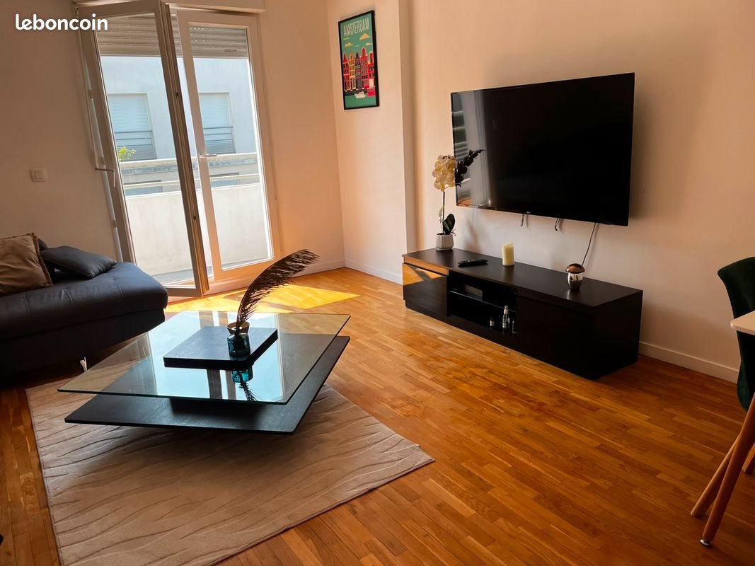 Appartement à louer, 47m², Evry