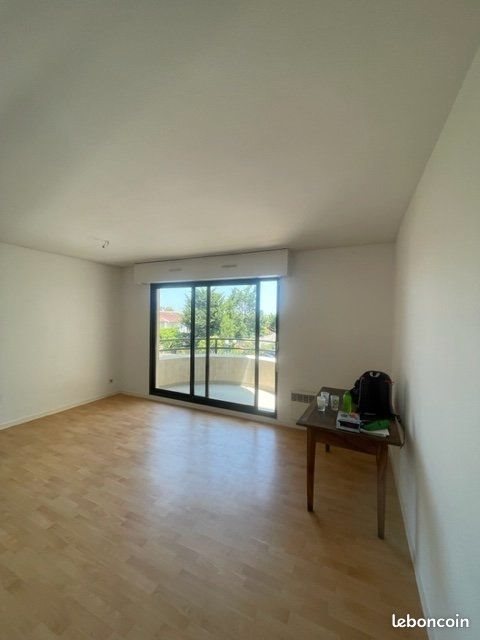 Appartement à louer, 67m², Talence