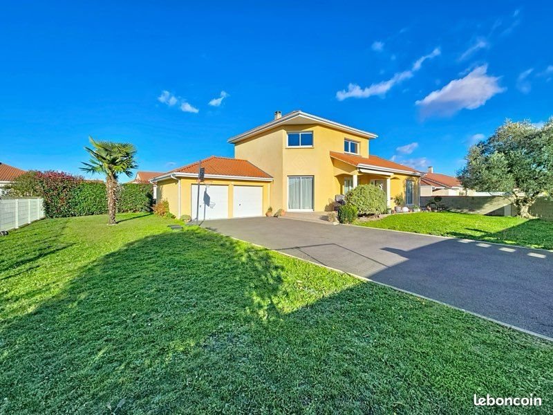 Maison à vendre, 150m², Orleix