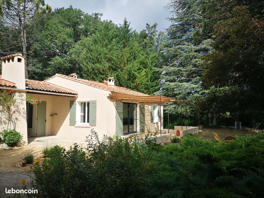 Maison à louer, 100m², Saint-Martin-de-Castillon