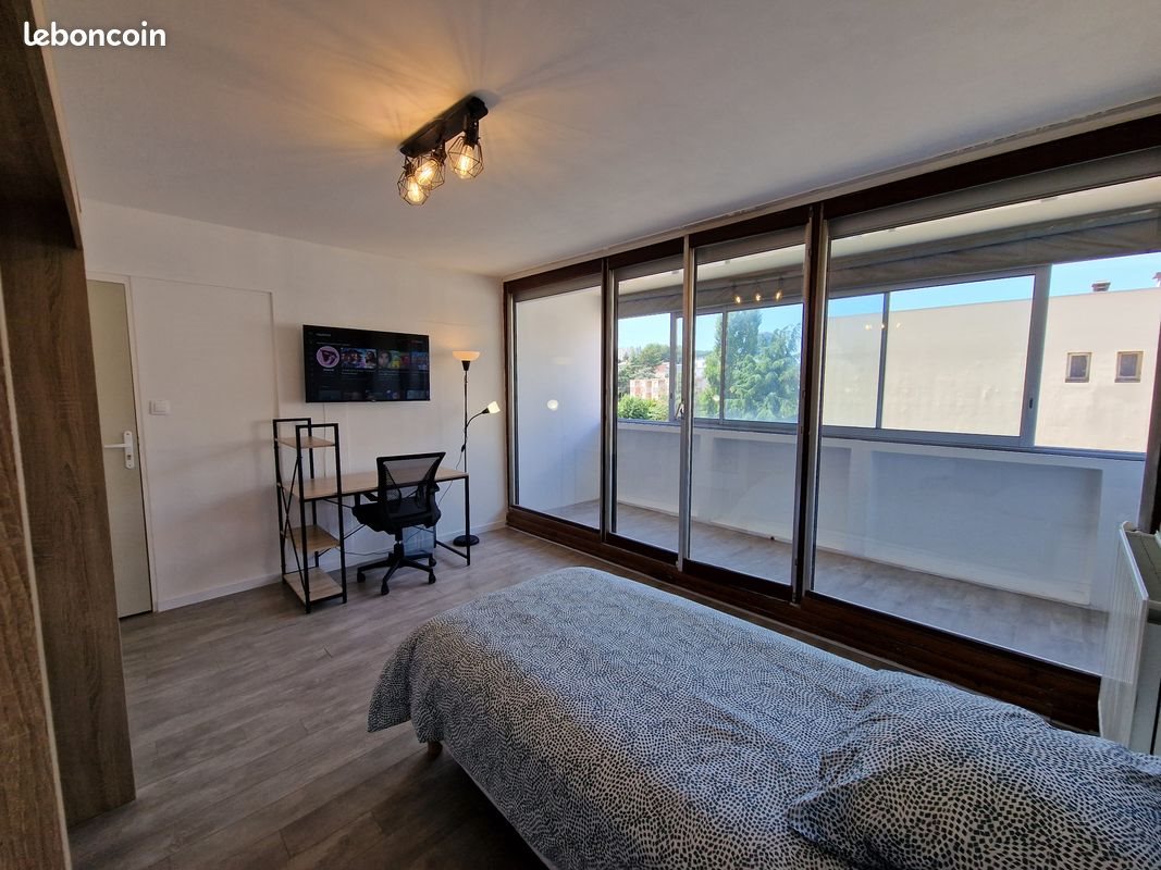 Appartement à louer, 17m², Saint-Étienne