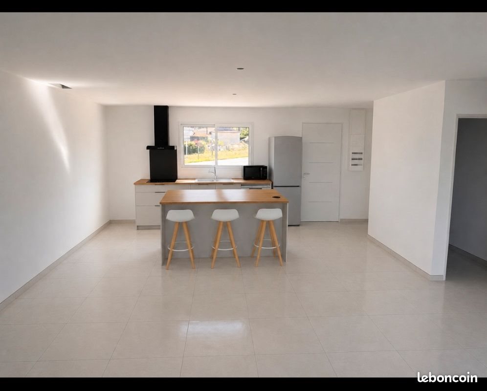 Maison à louer, 90m², Neuvic
