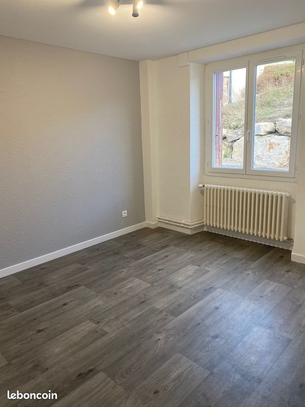 Appartement à louer, 52m², Saint-Chély-d'Apcher