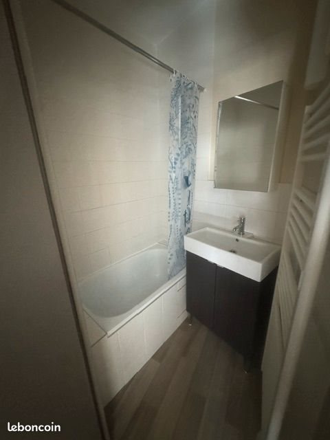 Appartement à louer, 42m², Saint-Etienne