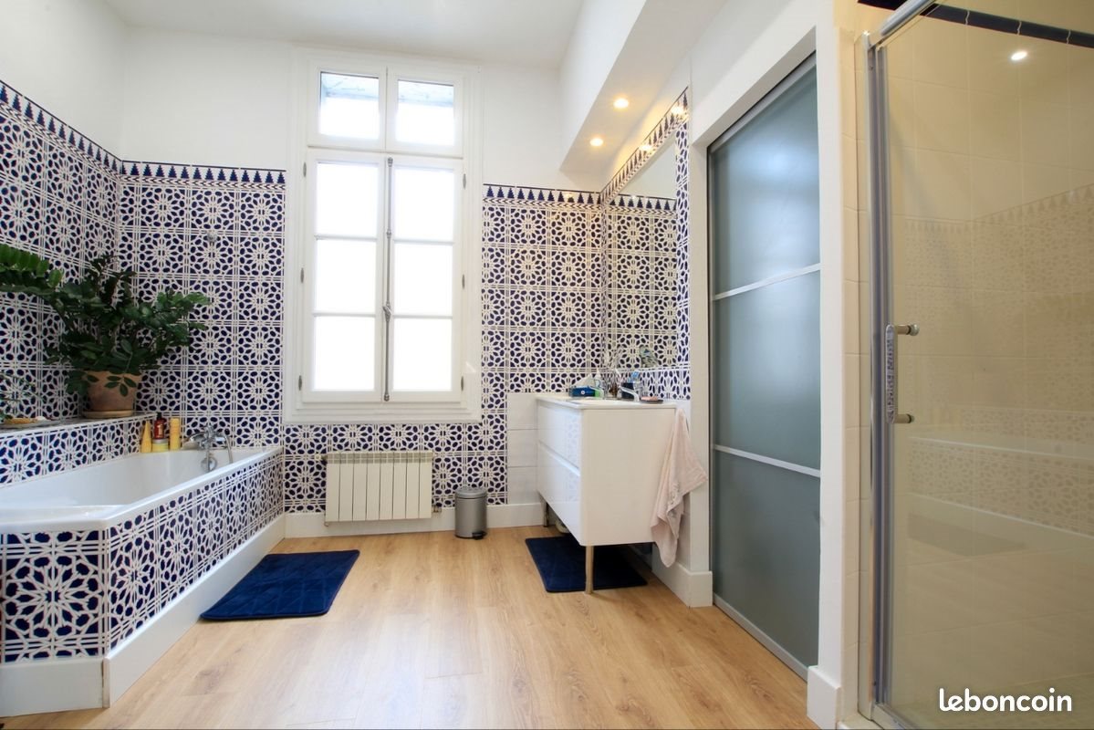 Appartement à louer, 130m², Lunel