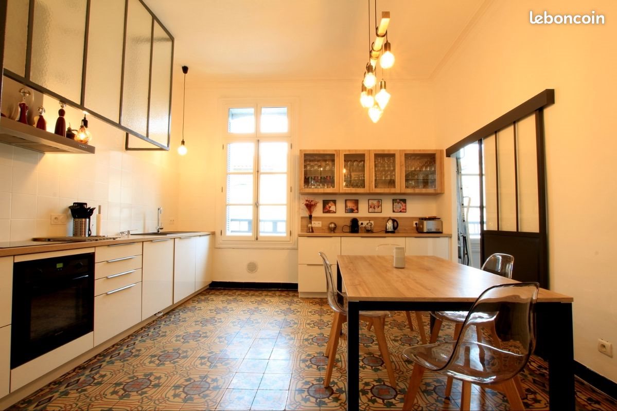 Appartement à louer, 130m², Lunel