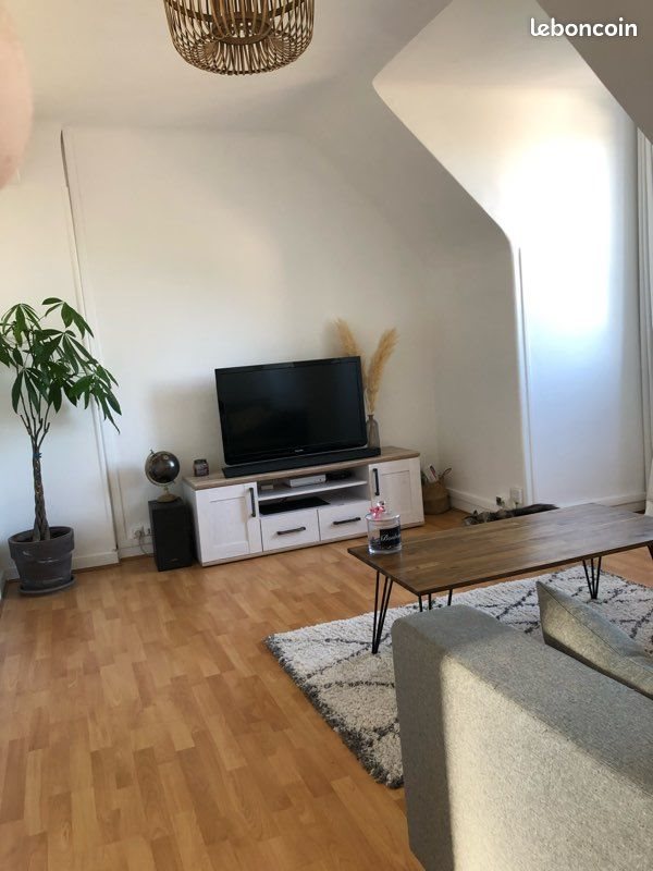 Appartement à louer, 65m², Lèves