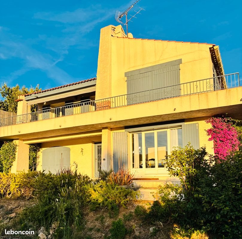 Maison à louer, 160m², Hyères