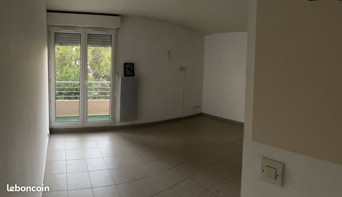 Appartement à louer, 29m², Nîmes