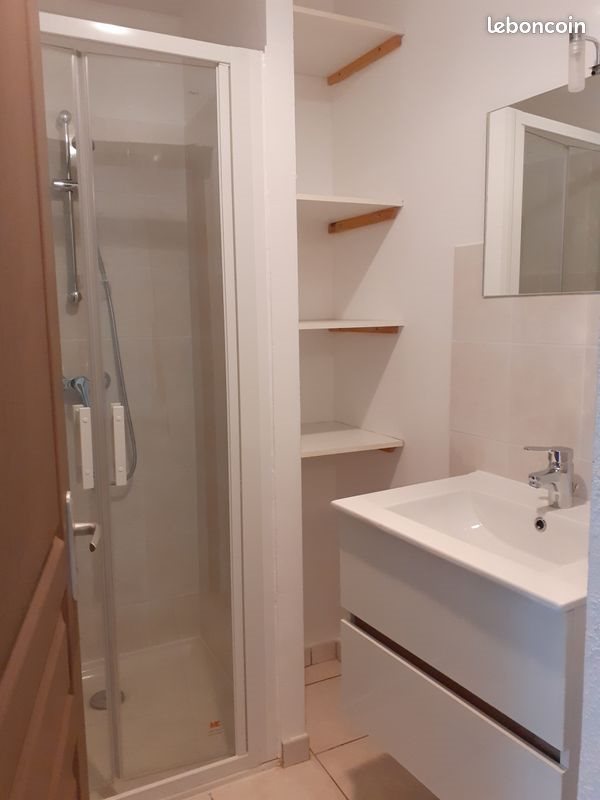 Maison à louer, 70m², Saint-Jean-le-Centenier