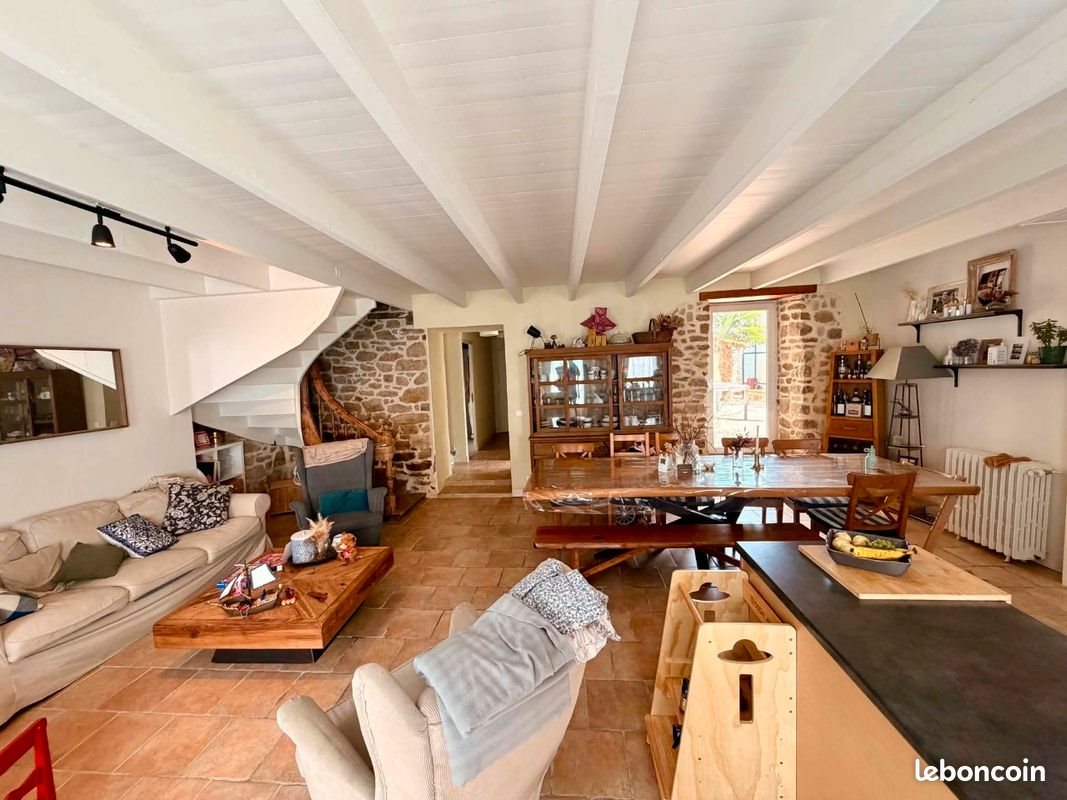 Maison à louer, 160m², Le Gouray
