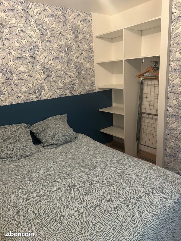 Appartement à louer, 27m², Saint-Georges-de-Luzençon