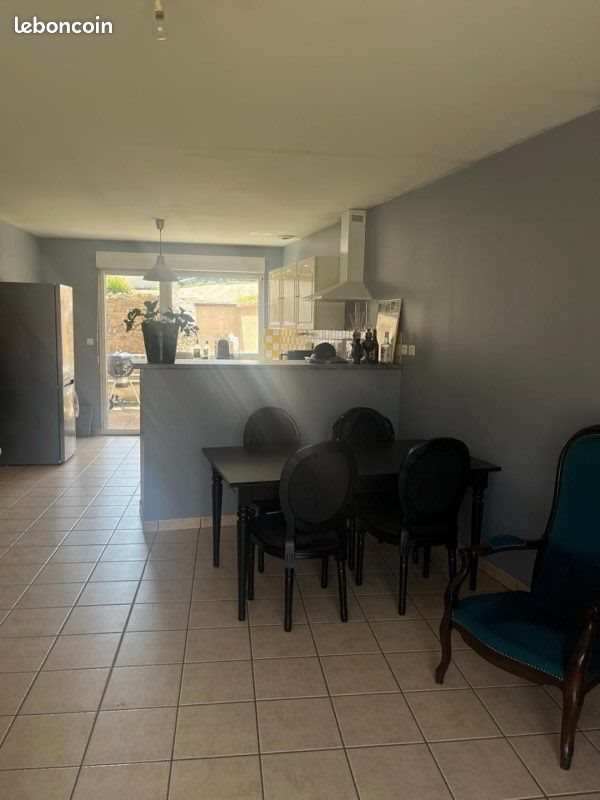 Appartement à louer, 92m², Cellieu