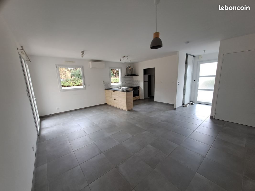 Maison à louer, 67m², Ploudalmézeau
