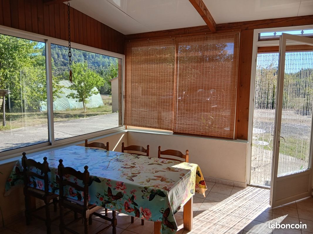 Maison à louer, 121m², Quillan