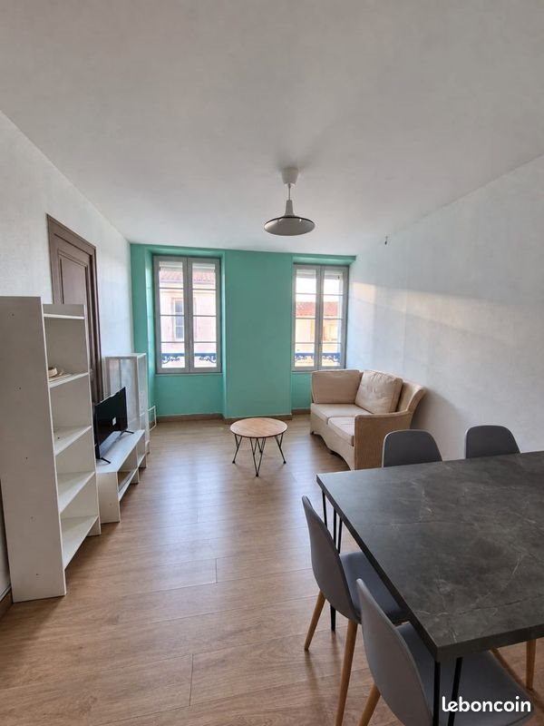 Appartement à louer, 45m², Rochefort
