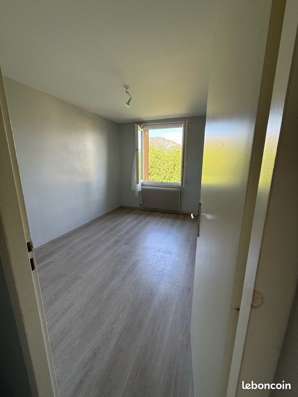 Appartement à louer, 70m², Fontaine