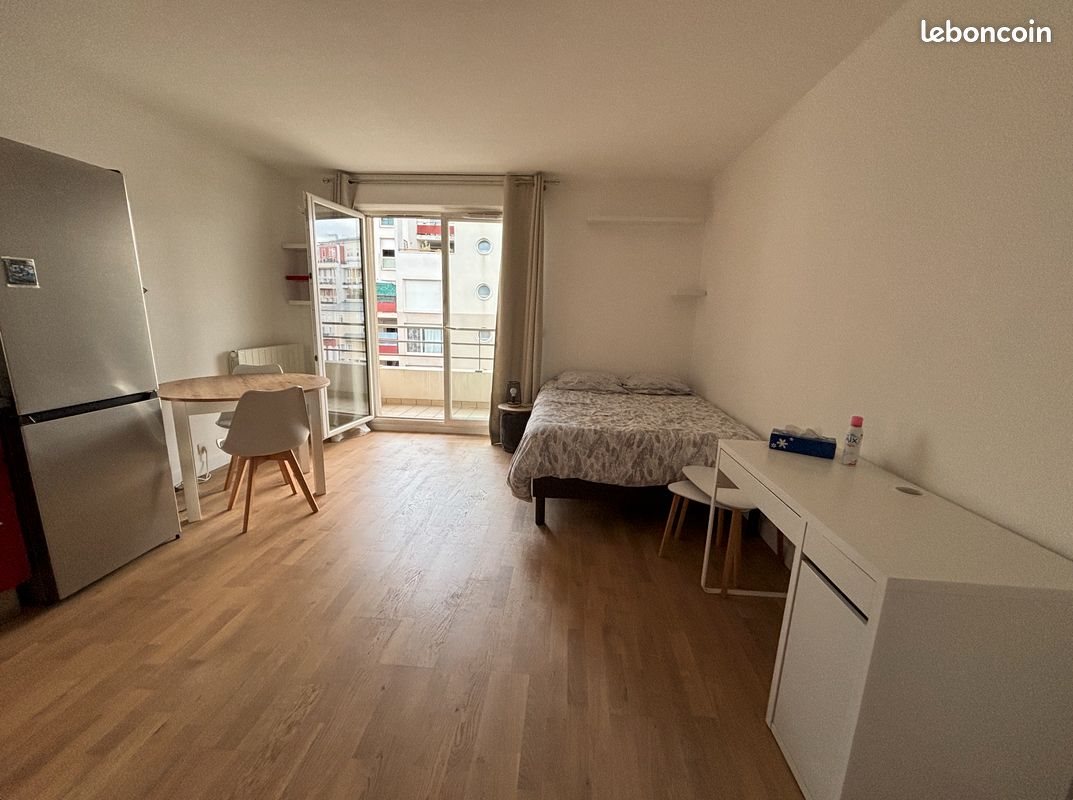 Appartement à louer, 26m², Courbevoie