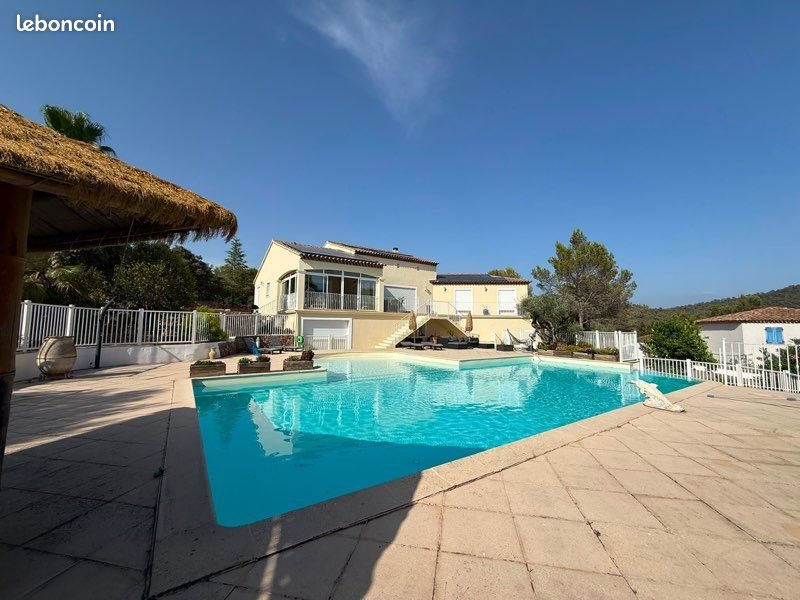 Maison à vendre, 205m², Cuers