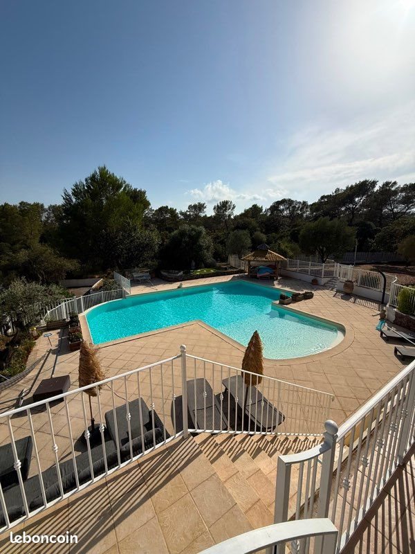 Maison à vendre, 205m², Cuers