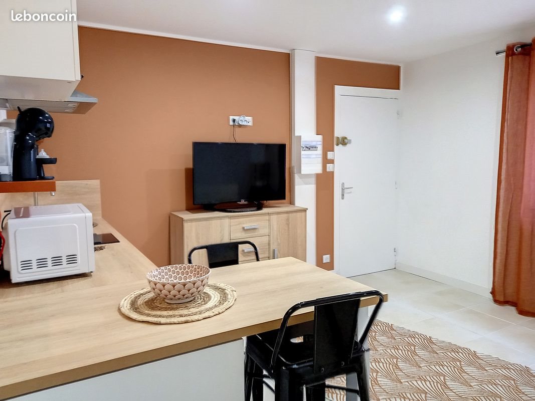 Appartement à louer, 23m², Camaret-sur-Aigues