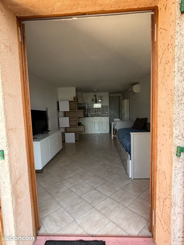 Appartement à louer, 25m², Roquebrune-sur-Argens