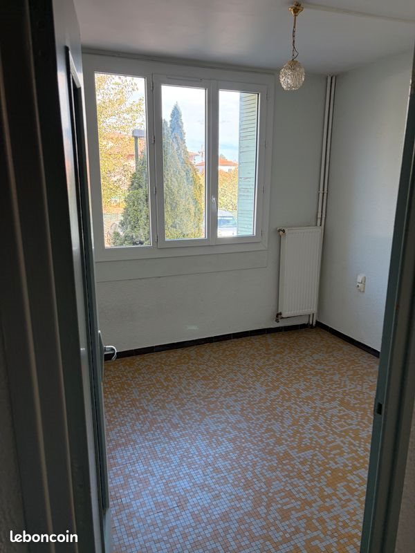 Appartement à louer, 70m², Pont-Saint-Esprit