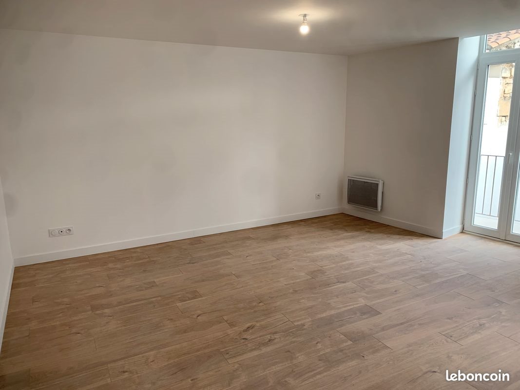 Appartement à louer, 80m², Nîmes