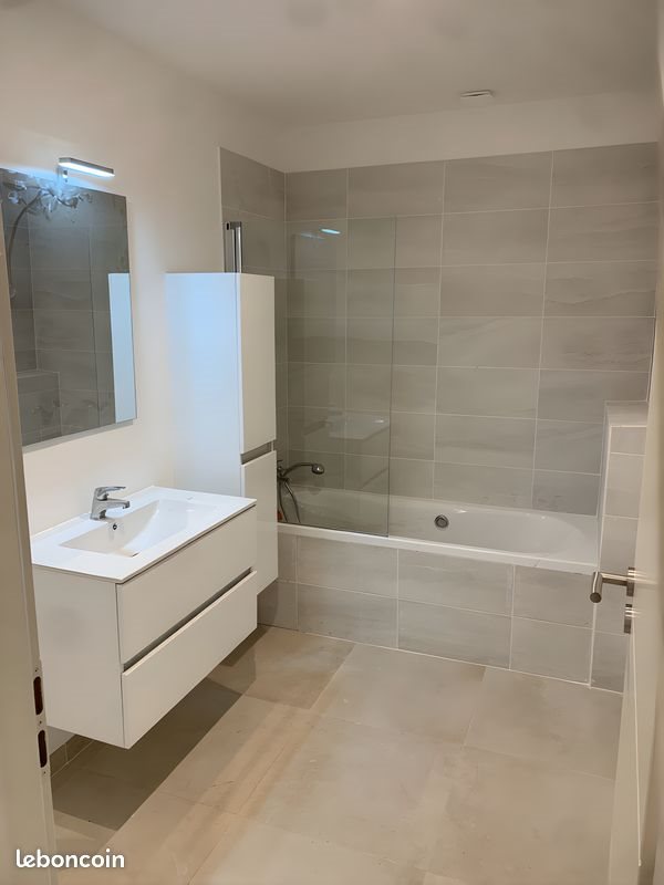 Appartement à louer, 80m², Nîmes