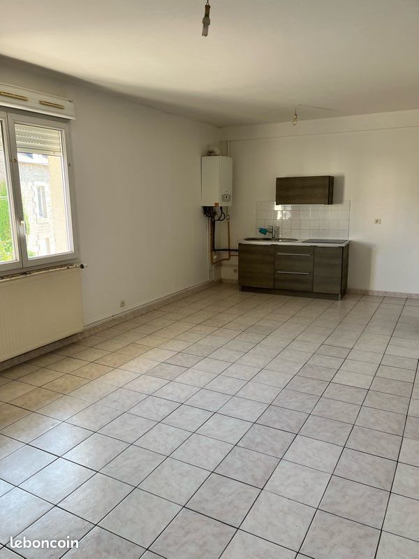 Appartement à louer, 45m², Ploumagoar