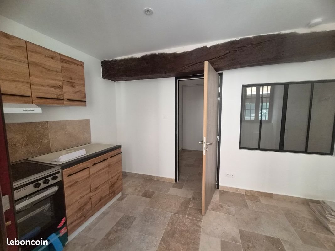 Appartement à louer, 2m², Tournus
