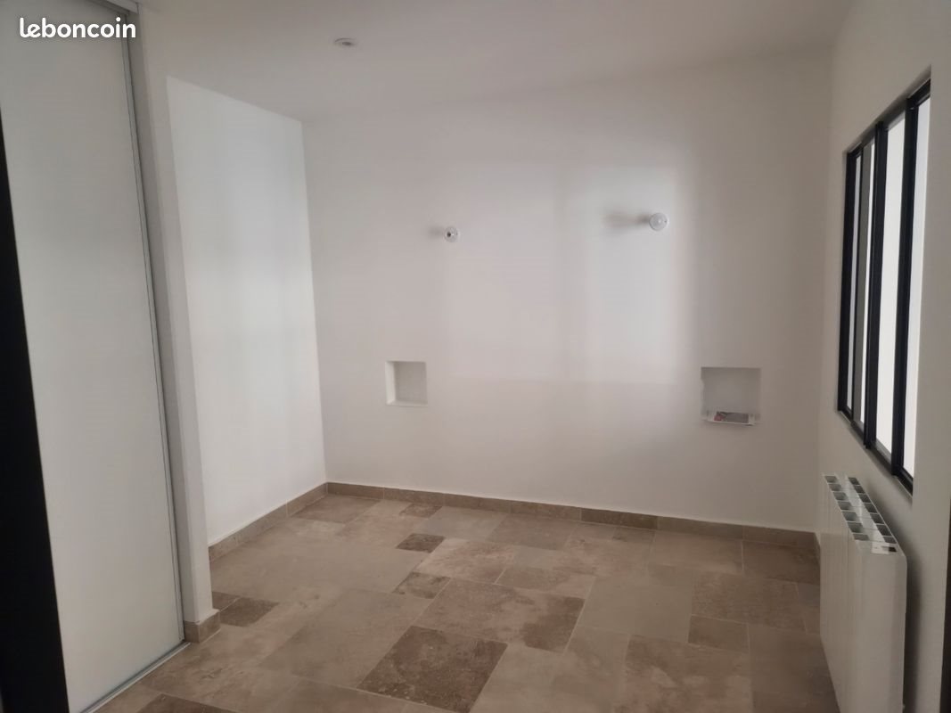 Appartement à louer, 2m², Tournus