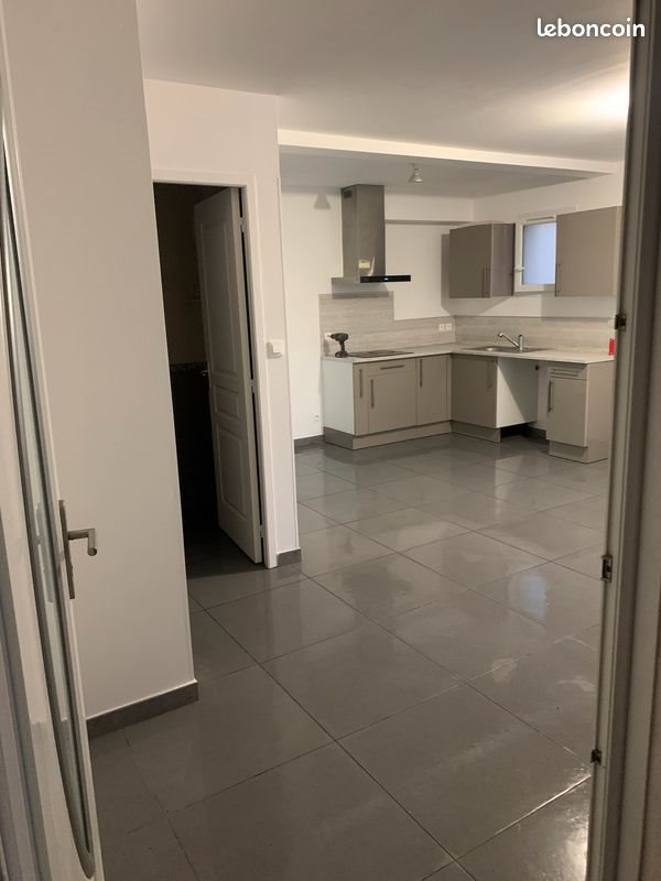 Appartement à louer, 60m², Vias