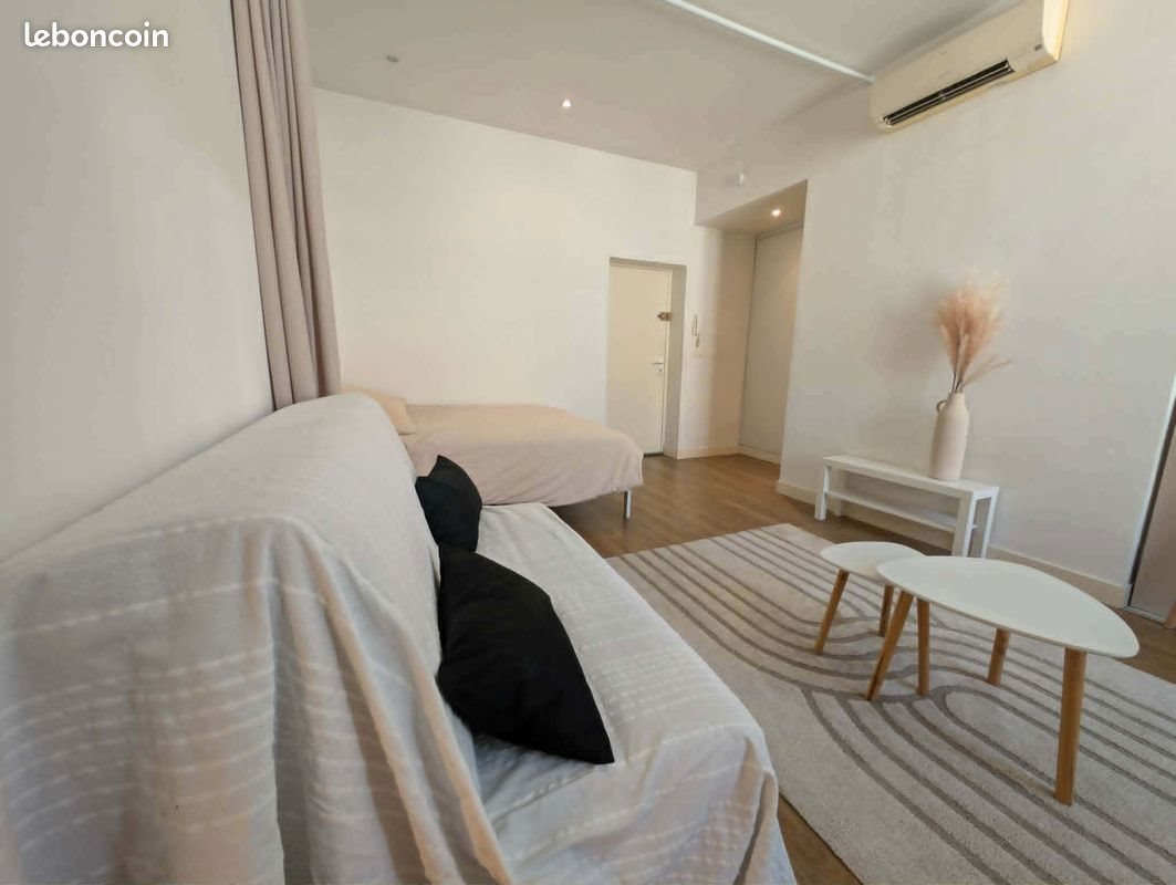 Appartement à louer, 30m², Nîmes