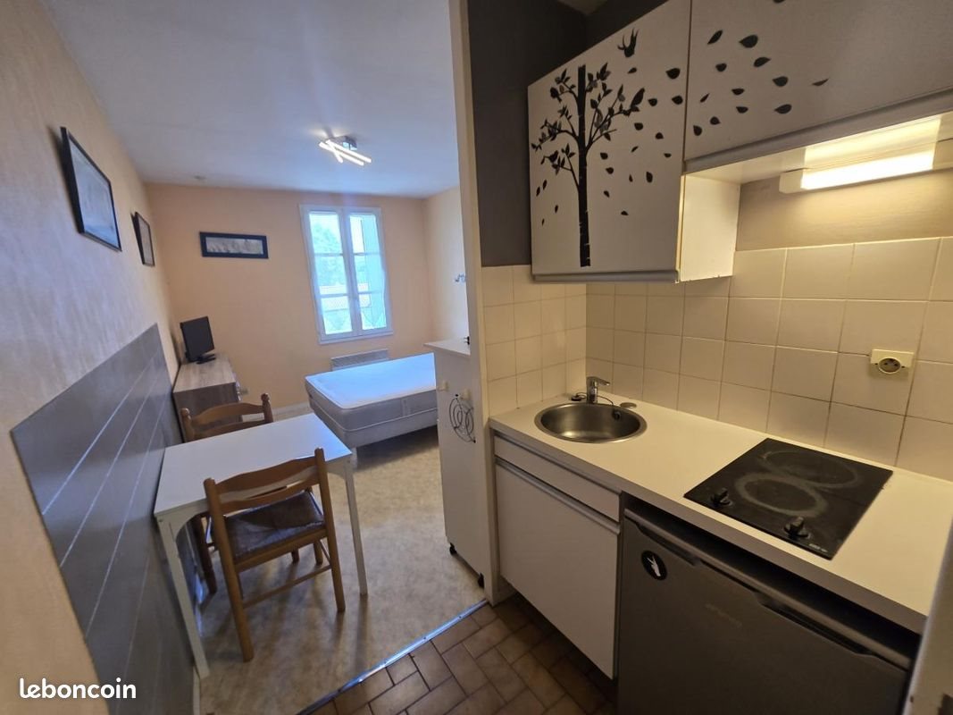 Appartement à louer, 18m², Rochefort