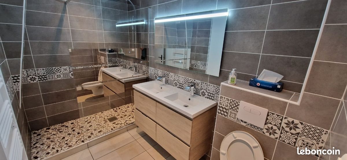 Appartement à louer, 75m², Avanne-Aveney