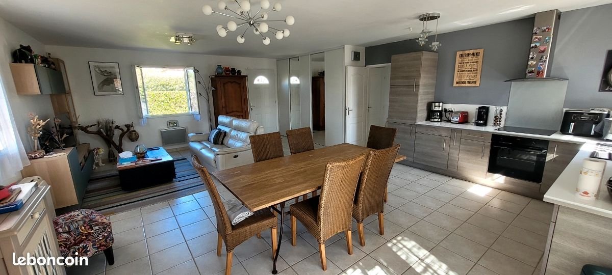 Maison à louer, 92m², Paradou