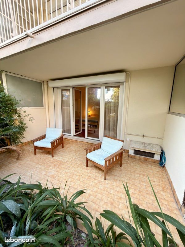 Appartement à louer, 38m², Antibes