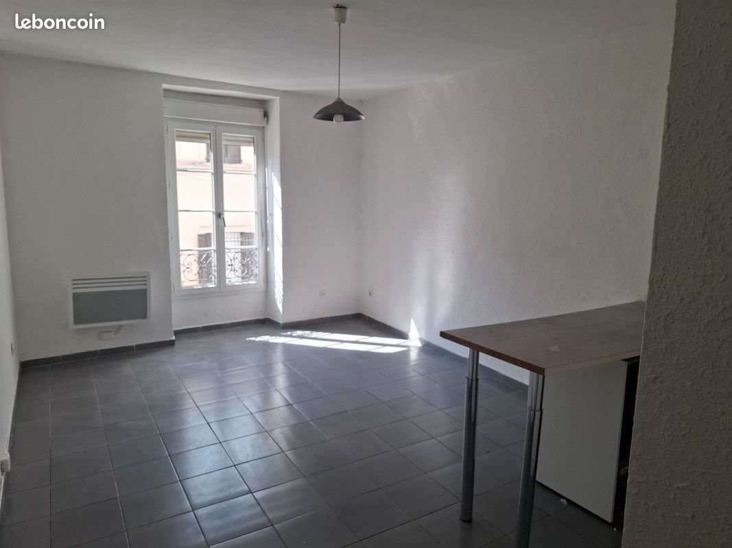 Appartement à louer, 23m², Nîmes