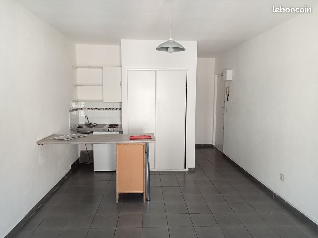 Appartement à louer, 23m², Nîmes