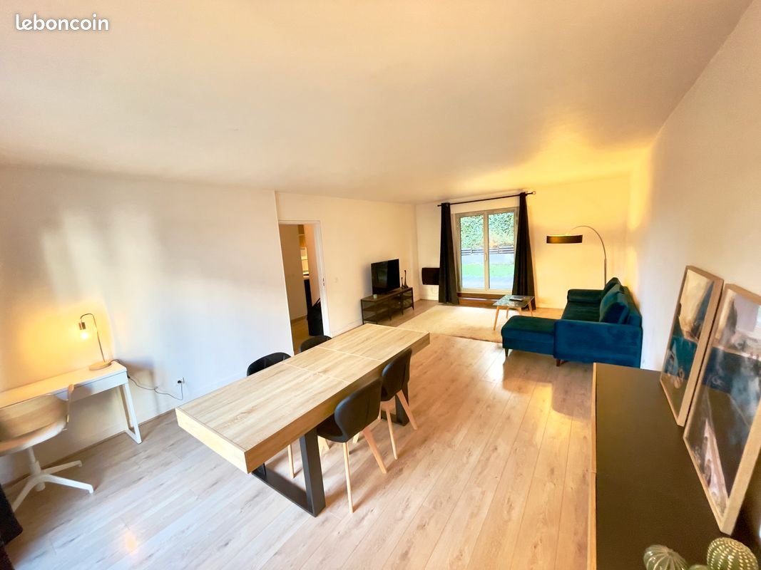 Appartement à louer, 94m², Suresnes