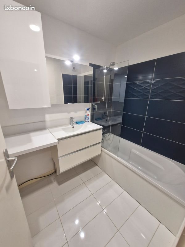 Appartement à louer, 65m², Saint-Estève