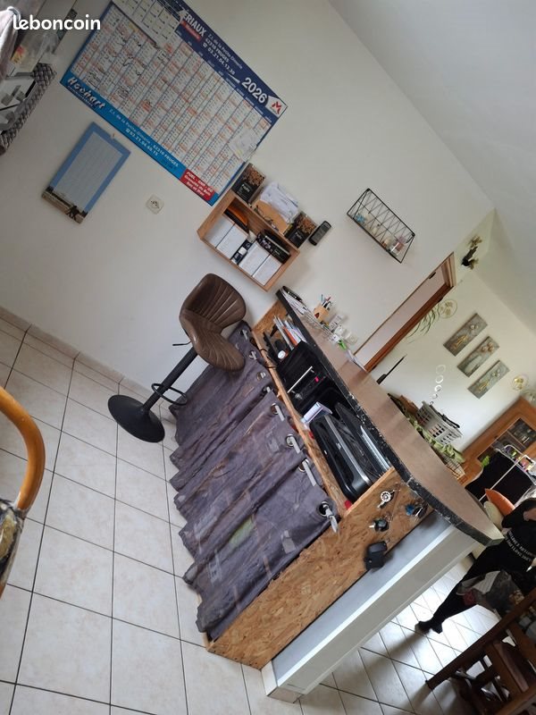 Maison à louer, 95m², Preures