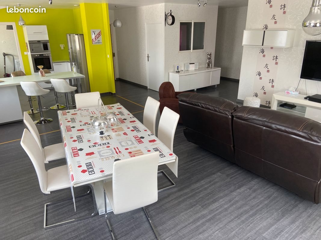 Appartement à louer, 140m², Martel