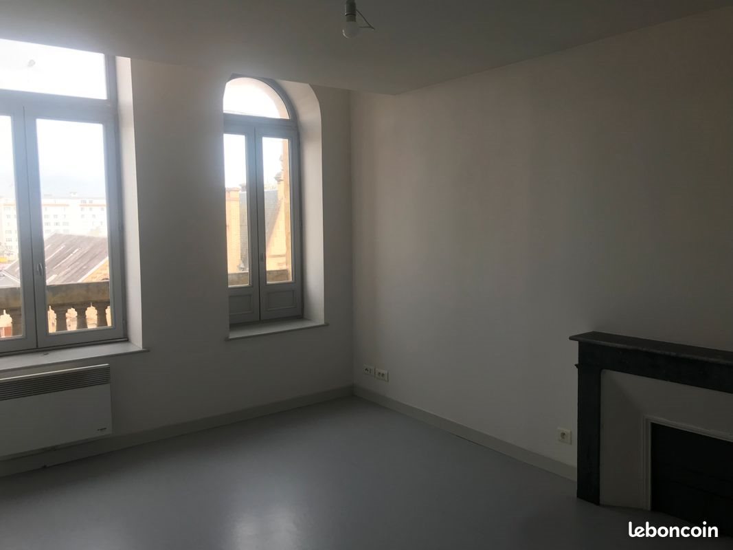 Appartement à louer, 49m², Sedan