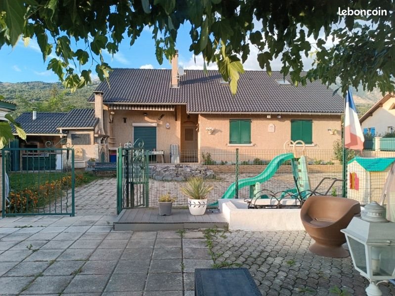 Maison à vendre, 200m², La Bâtie-Neuve